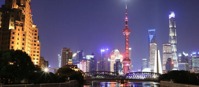 Impresionantes edificios en ciudad antigua: la arquitectura de los edificios de Shanghái