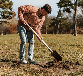 man digging.jpg