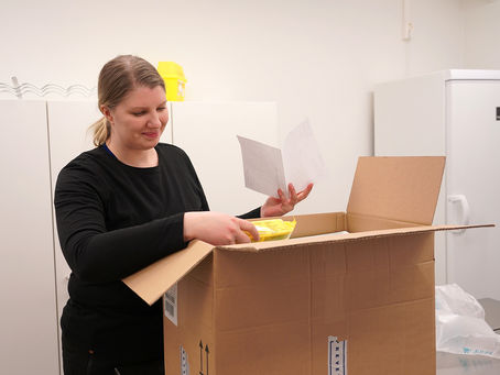 Anne-Maija Laakkonen piti ensimmäistä pieneläinvastaanottoa