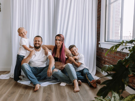 mom dad and two kids