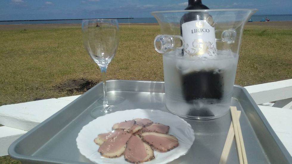 海でワインもいいですよ