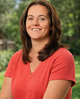 Danielle New Headshot.png