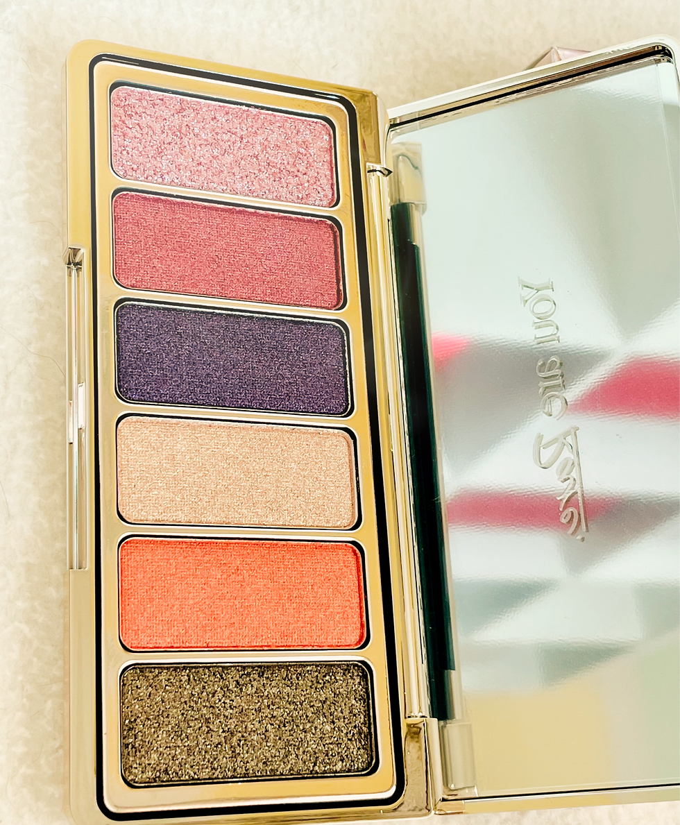 Each pigment-packed shade is buttery-smooth, easy to blend, and stays for long .