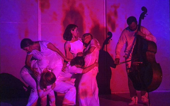 254695989_388531512968644_6402792953899871023_n (1)_edited_edited.jpg