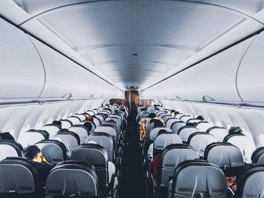 De la discrimination dans l'air; Le témoignage bouleversant de Laura hôtesse de l'air.
