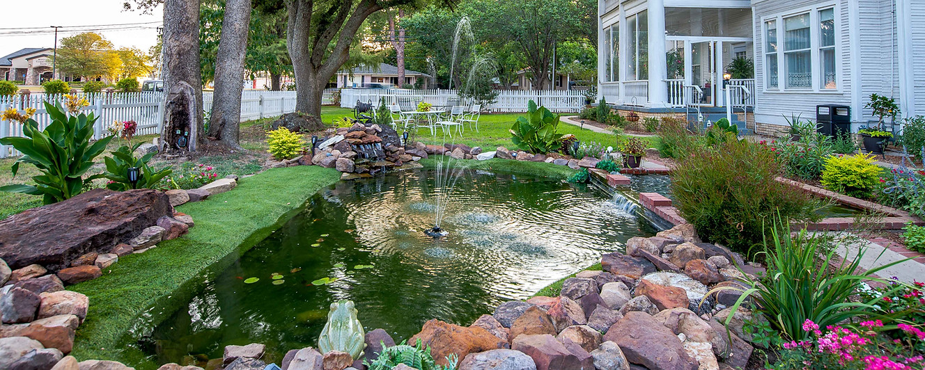 Koi Pond Oaklea Mansion