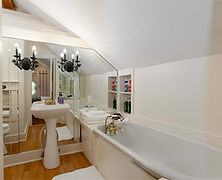 Little Cathedral Suite Bath