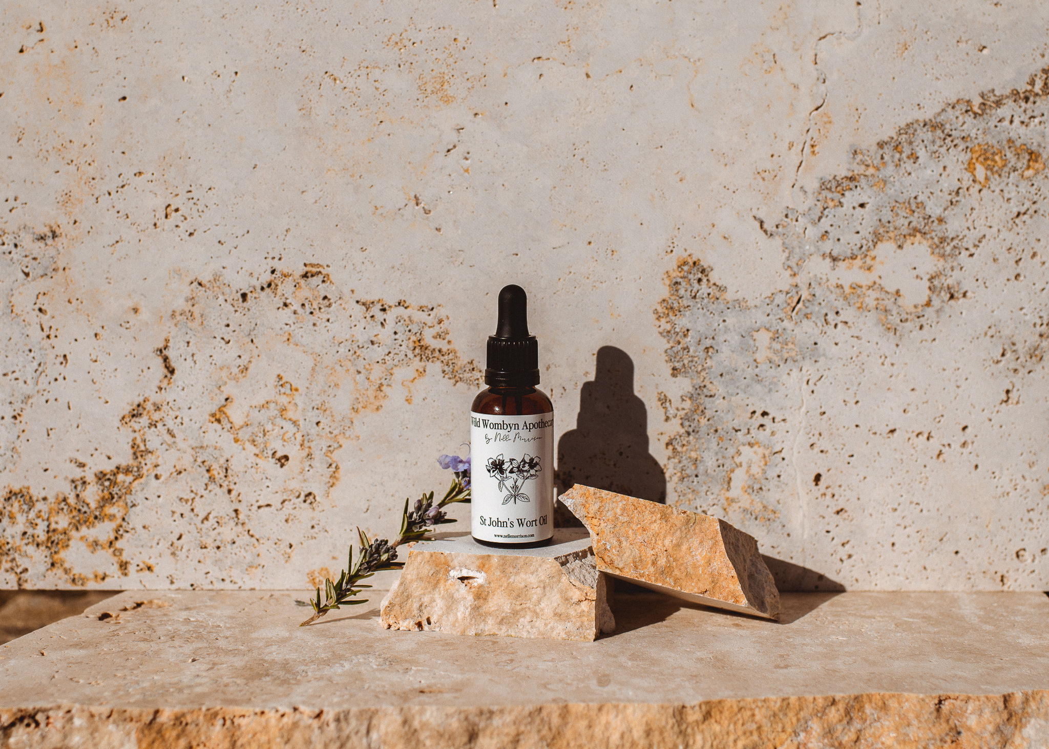 St John's Wort Oil - Antiviral, muscle pain, liver support