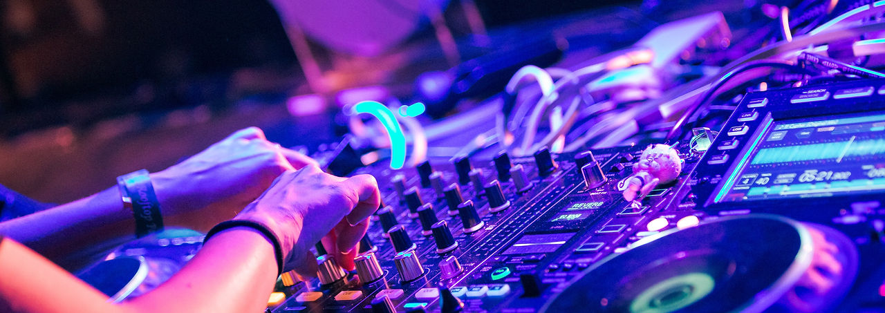 dj