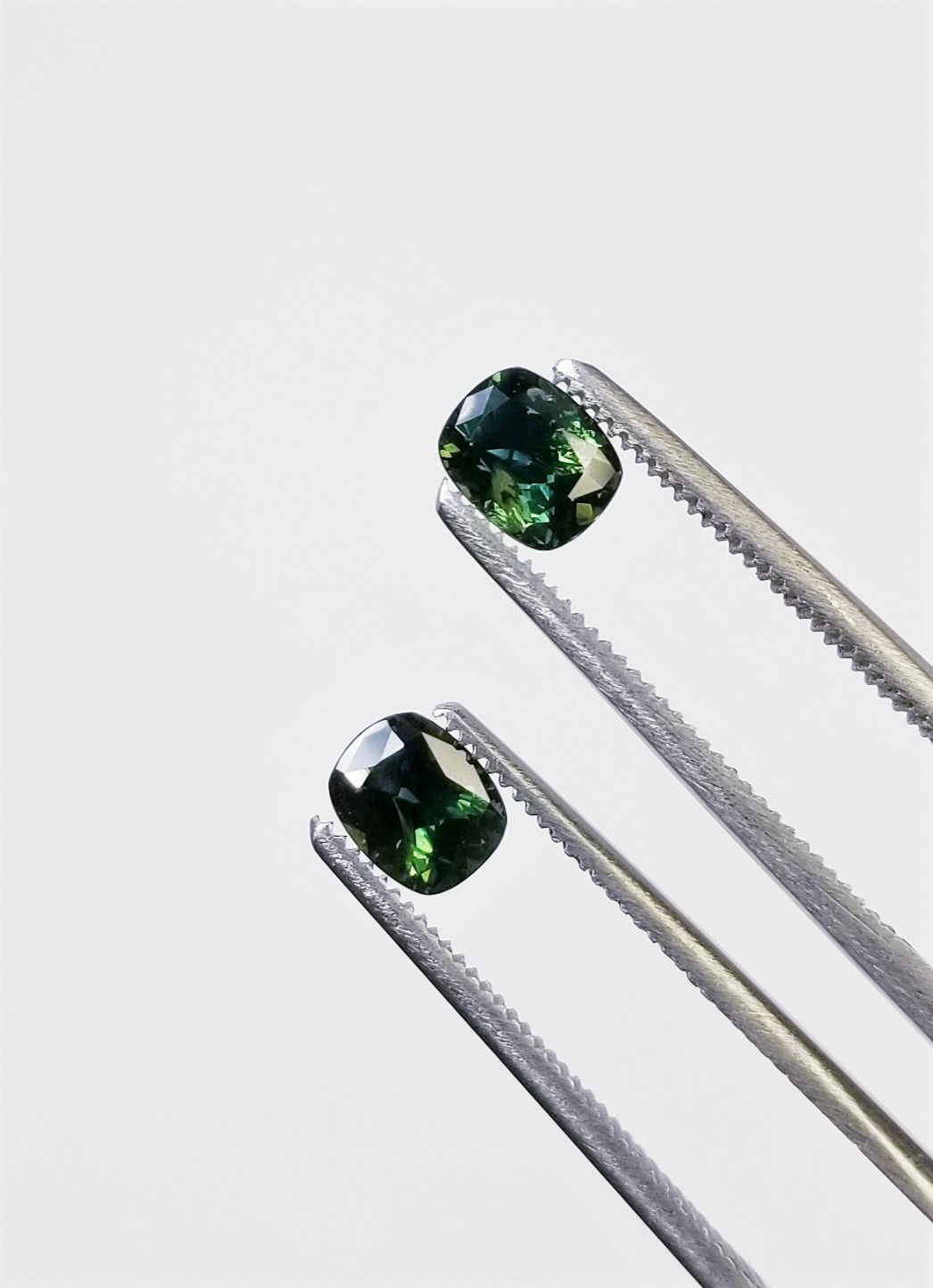 Green Sapphire 1.63 cttw