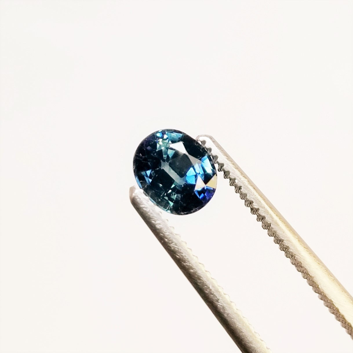 Teal Sapphire 0.94 ct