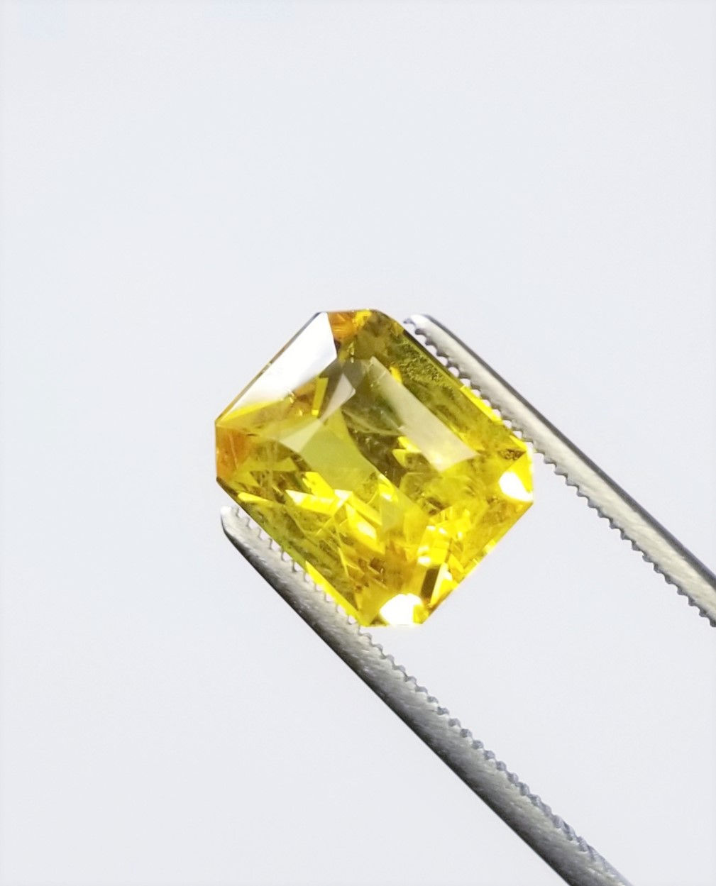 Yellow Sapphire 6.26 ct