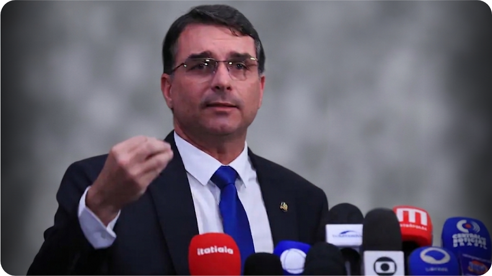 Flávio Bolsonaro Propõe Mudanças em Aposentadorias e Gastos Sociais