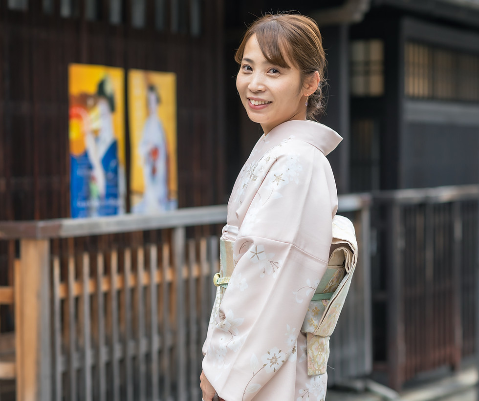 和服外拍：穿上日式和服，漫步清水寺、祇園、留下難忘的旅途回憶。