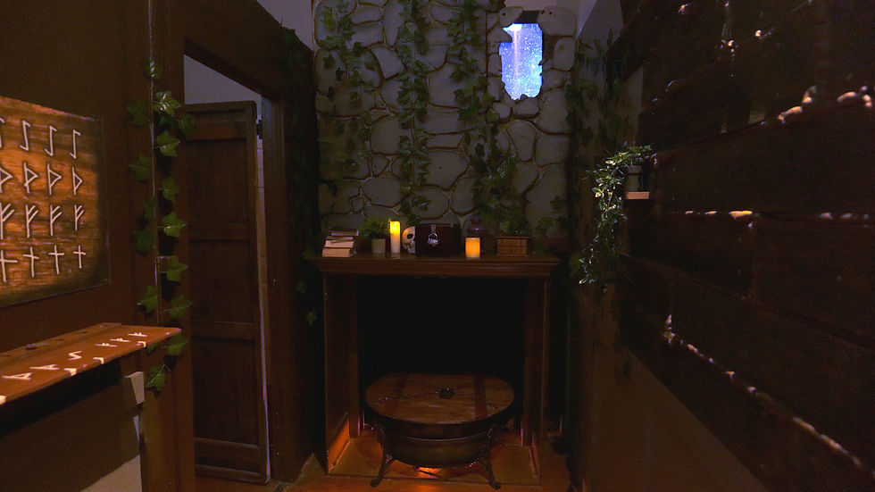 Witchs Hut_edited.jpg