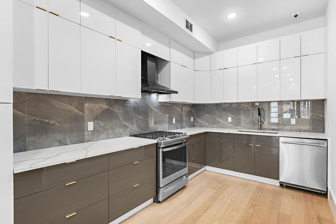 Kintchen in the lower Condo.jpg