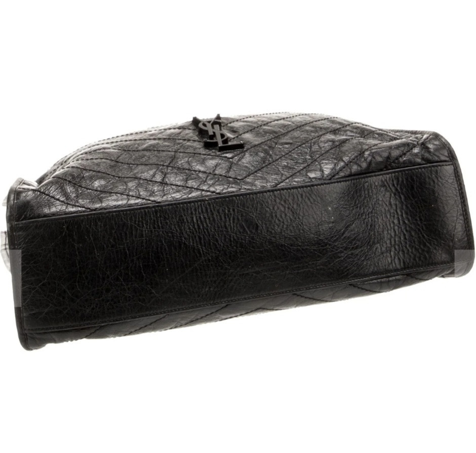 Thumbnail: Yves Saint Laurent Elegant Black Leather Shoulder Bag