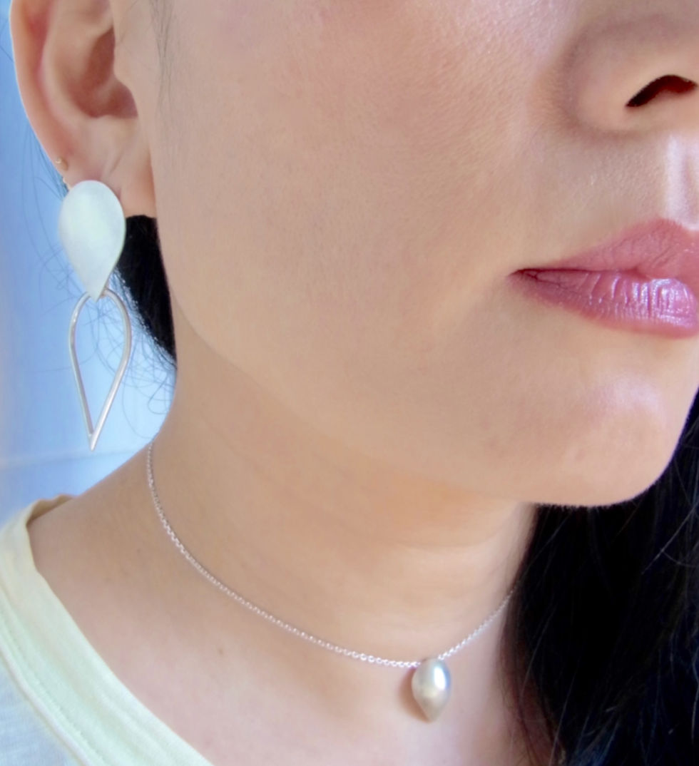 Thumbnail: DROP NECKLACE / SATIN