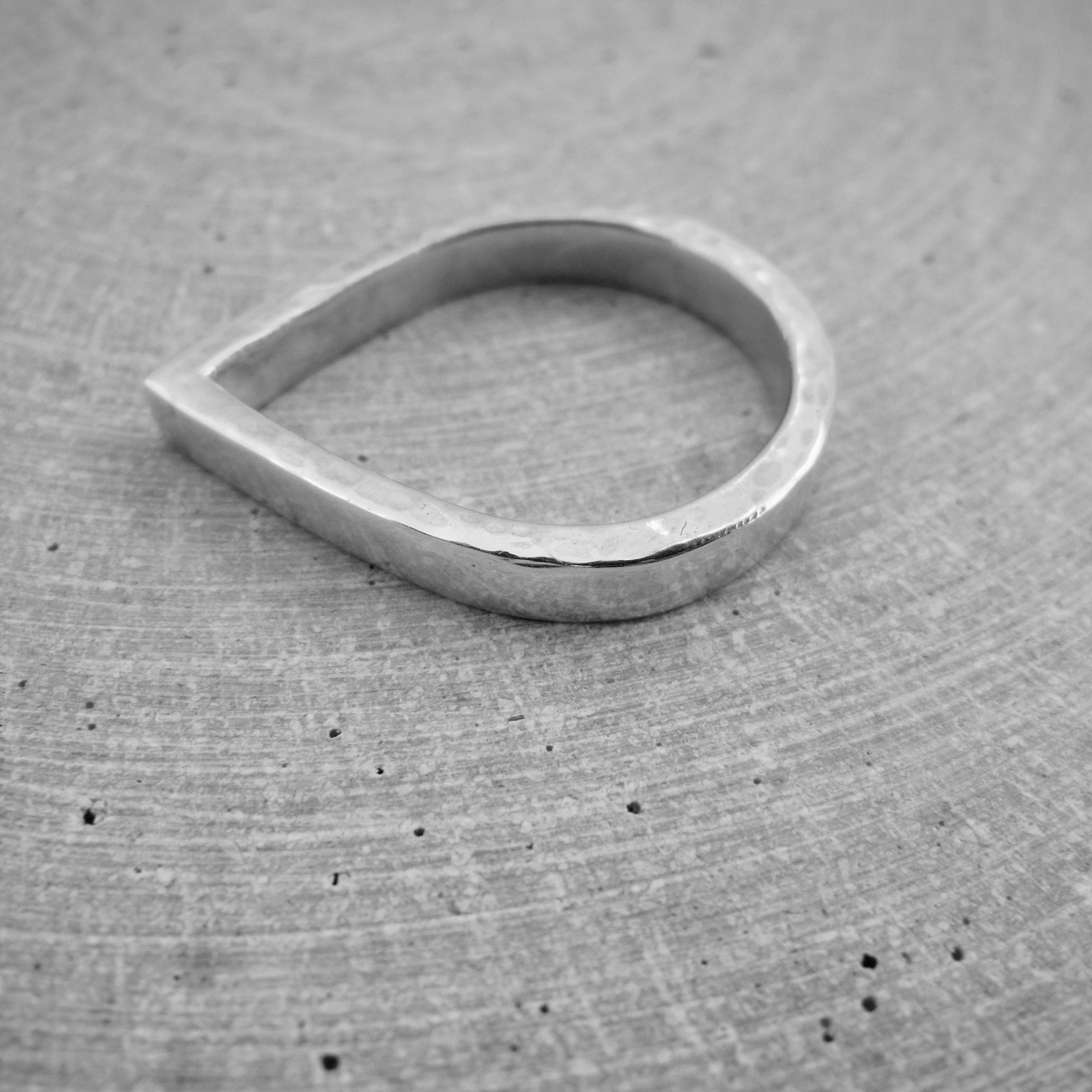 DROP RING/HAMMERED