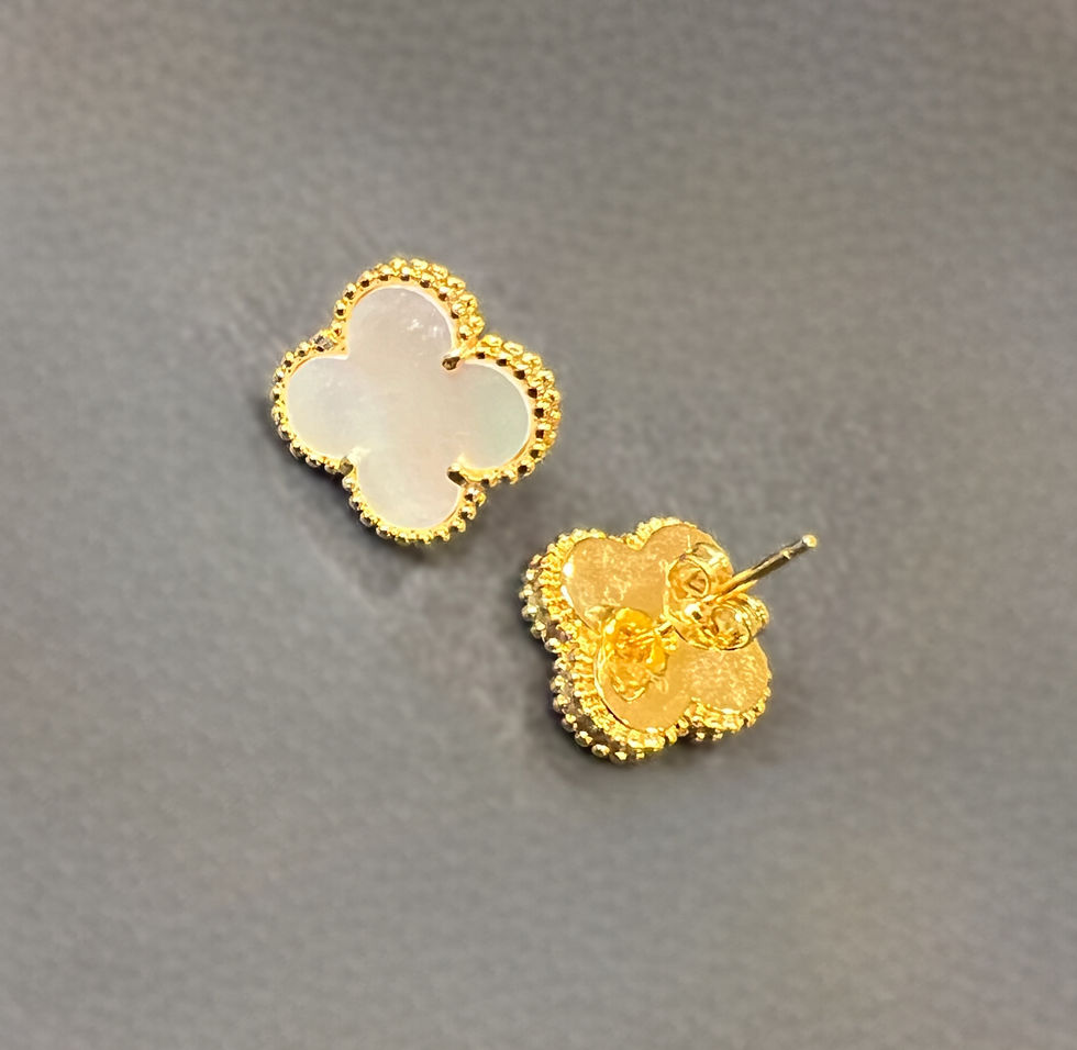 Thumbnail: Golden White Stone Four Clover Full Set (1 clover Necklace )