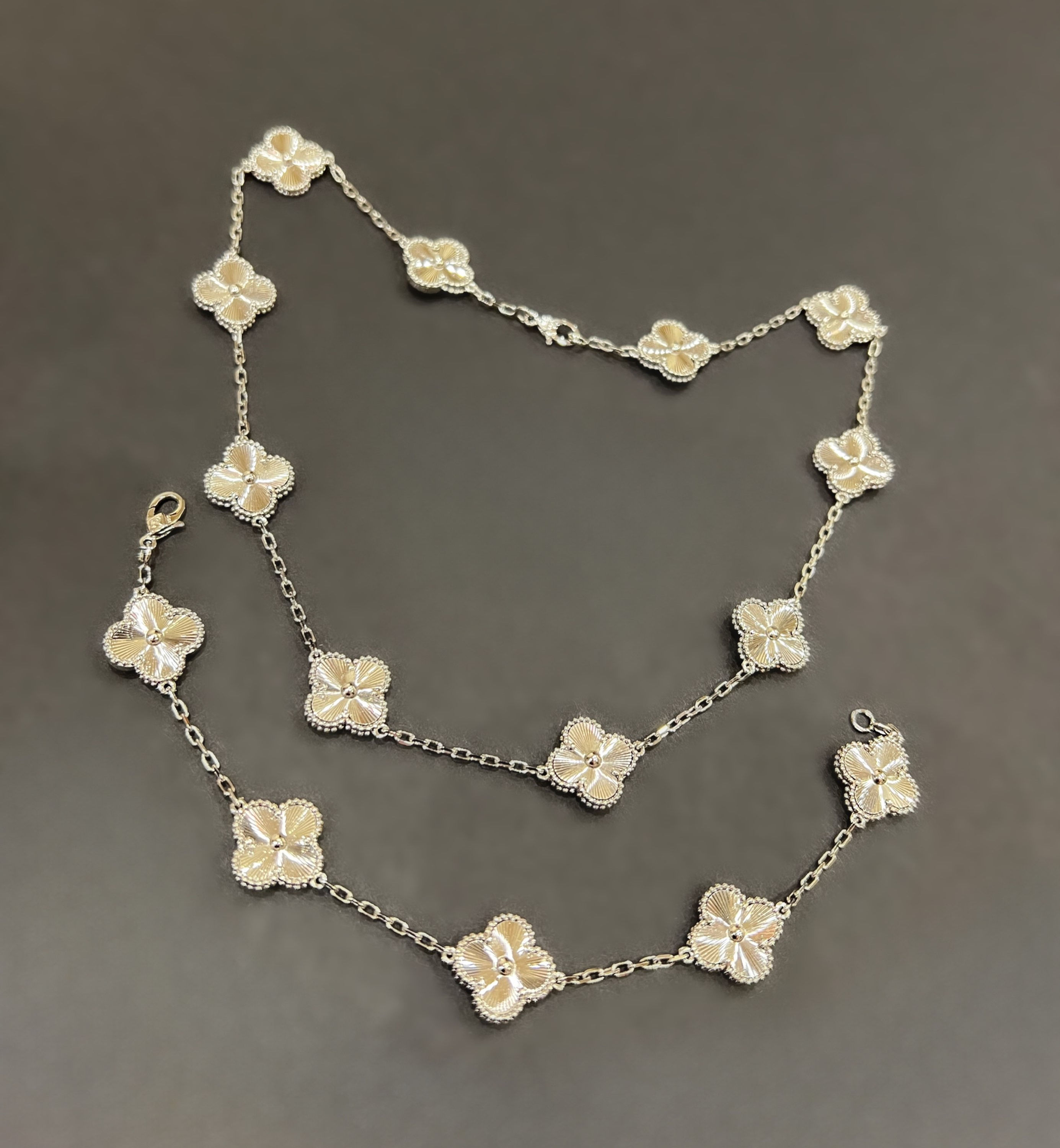 Laser Silver Four Clover Half Set ( 10 four clover necklace )