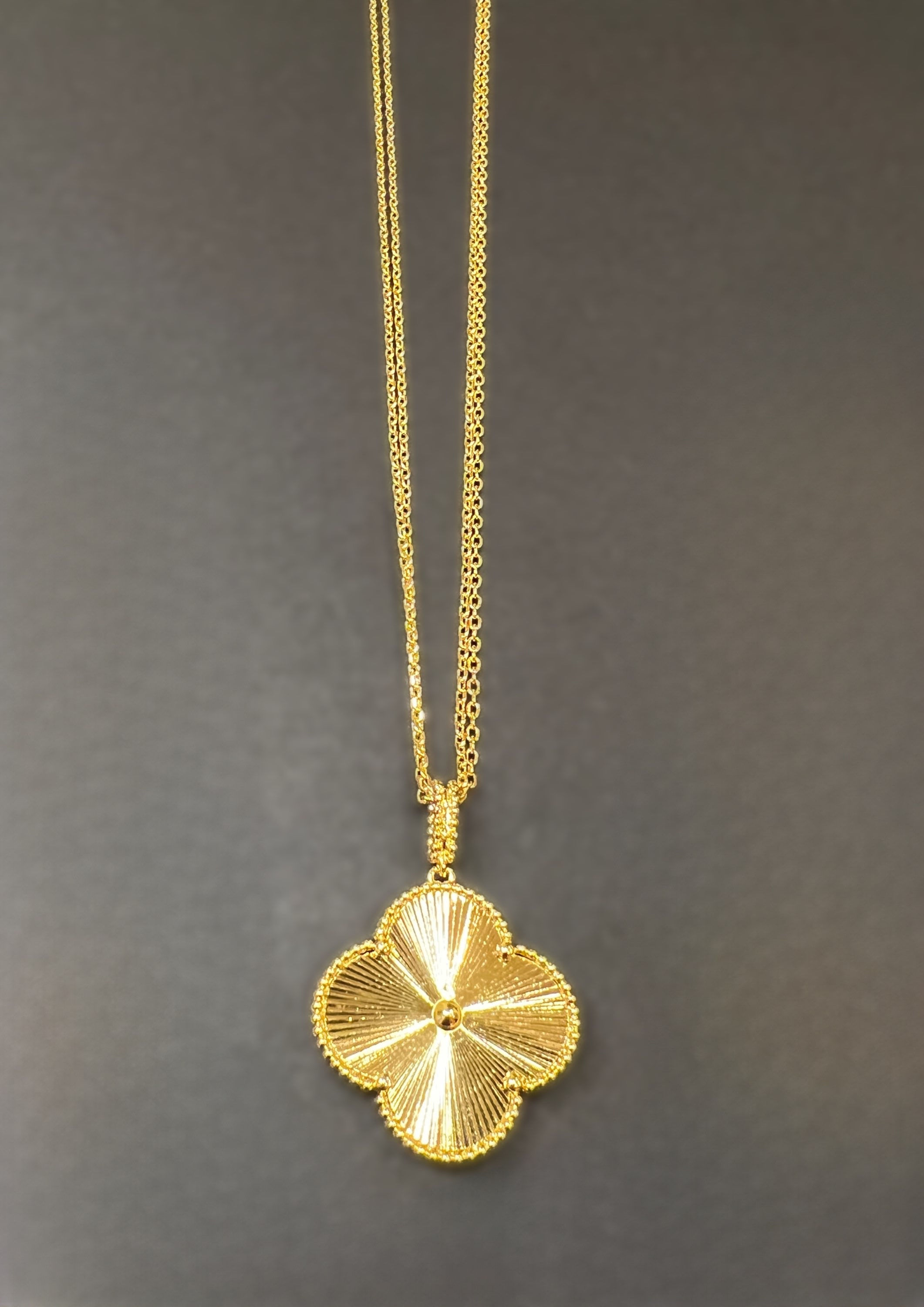 Laser Gold 25 mm One Clover Necklace 