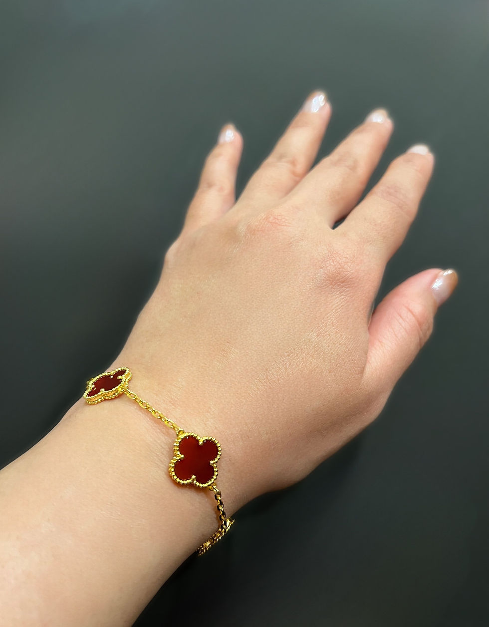 Thumbnail: Golden Red Four Clover Half Set (1 Large clover Necklace )