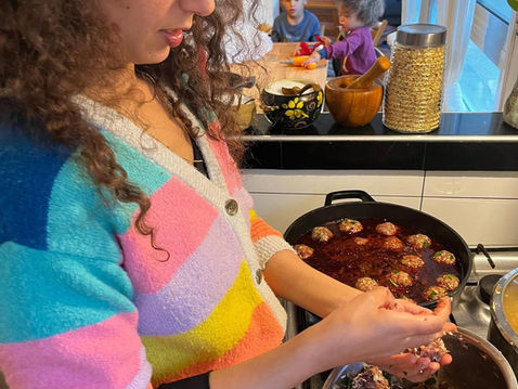 על הגבר שנכנע והנשים הרעבות לקשר