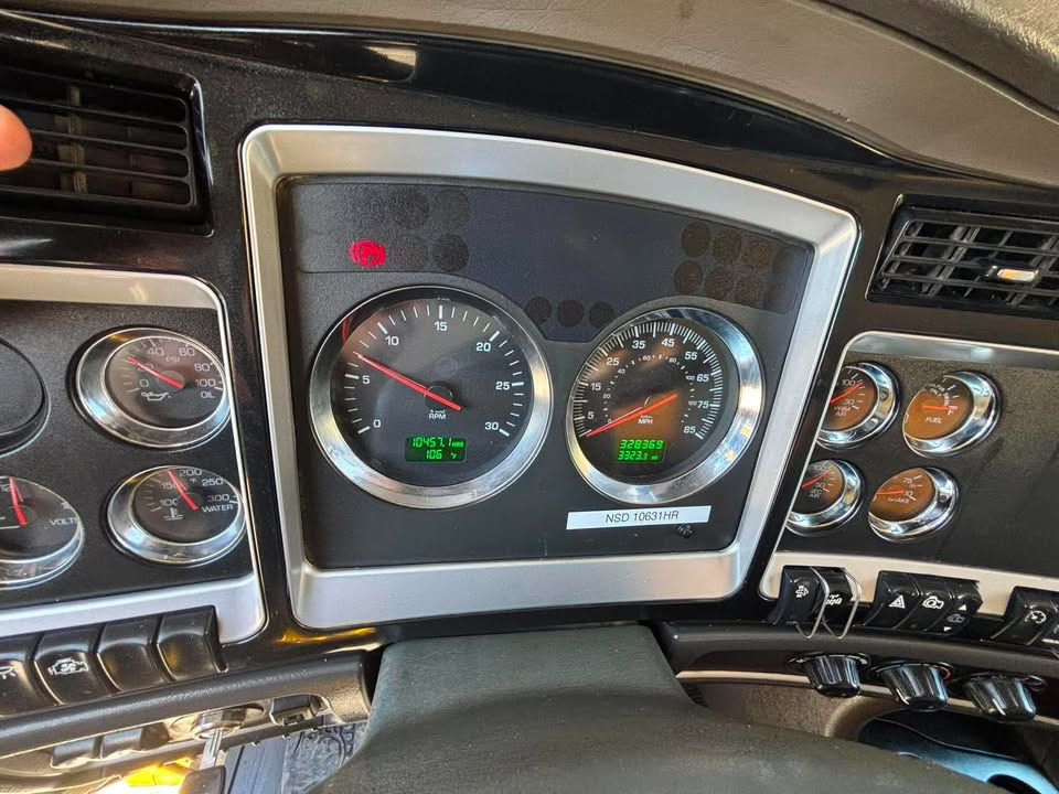 Thumbnail: 2009 Kenworth T800 10 Wheel Dump Truck
