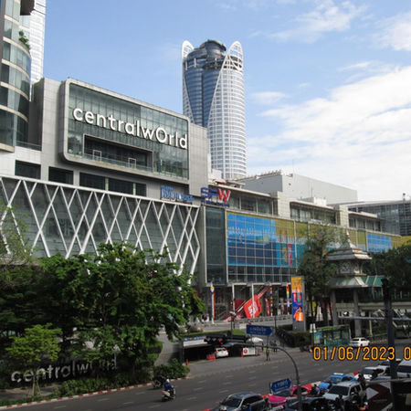 CentralWorld พลาซ่าและตึกระฟ้าในกรุงเทพฯ