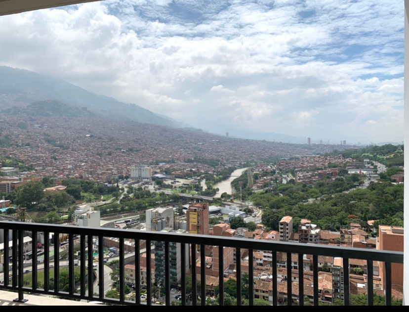 Miniatura: Apartamento Amplio en Unidad Cerrada Sector Cabañas