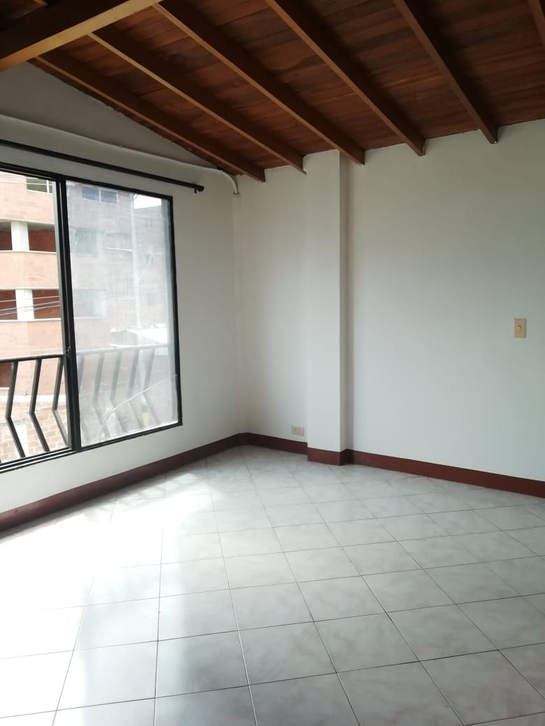 Miniatura: AMPLIA CASA EN NIQUIA PARTE BAJA, TOTALMENTE TERMINADO. ¡ESPACIOS ACOGEDORES!