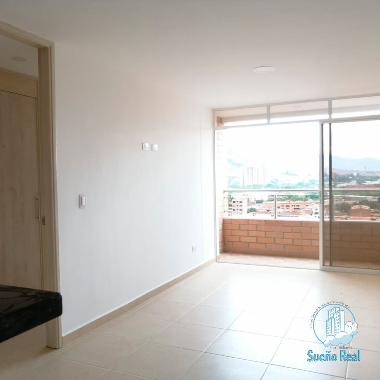 LINDO PARA APARTAMENTO PARA ESTRERNAR EN NIQUIA PARTE BAJA CON PARQUEADERO
