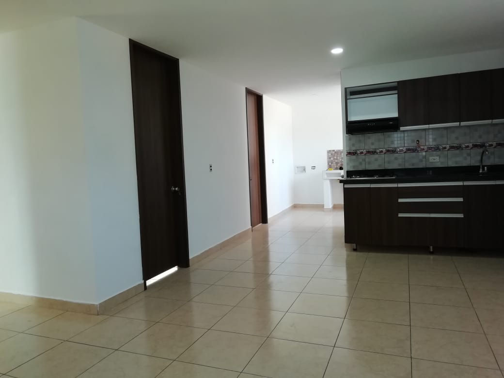 APARTAMENTO SUPER AMPLIO A 3 MINUTOS DEL CENTRO COMERCIAL DE NIQUIA.