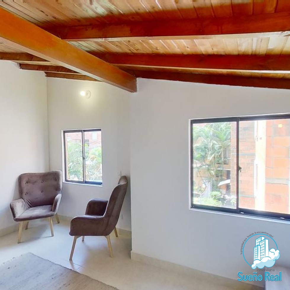 Miniatura: HERMOSA CASA DE 3 PISOS CERCA AL CENTRO COMERCIAL PUERTA DEL NORTE. MUY CENTRAL