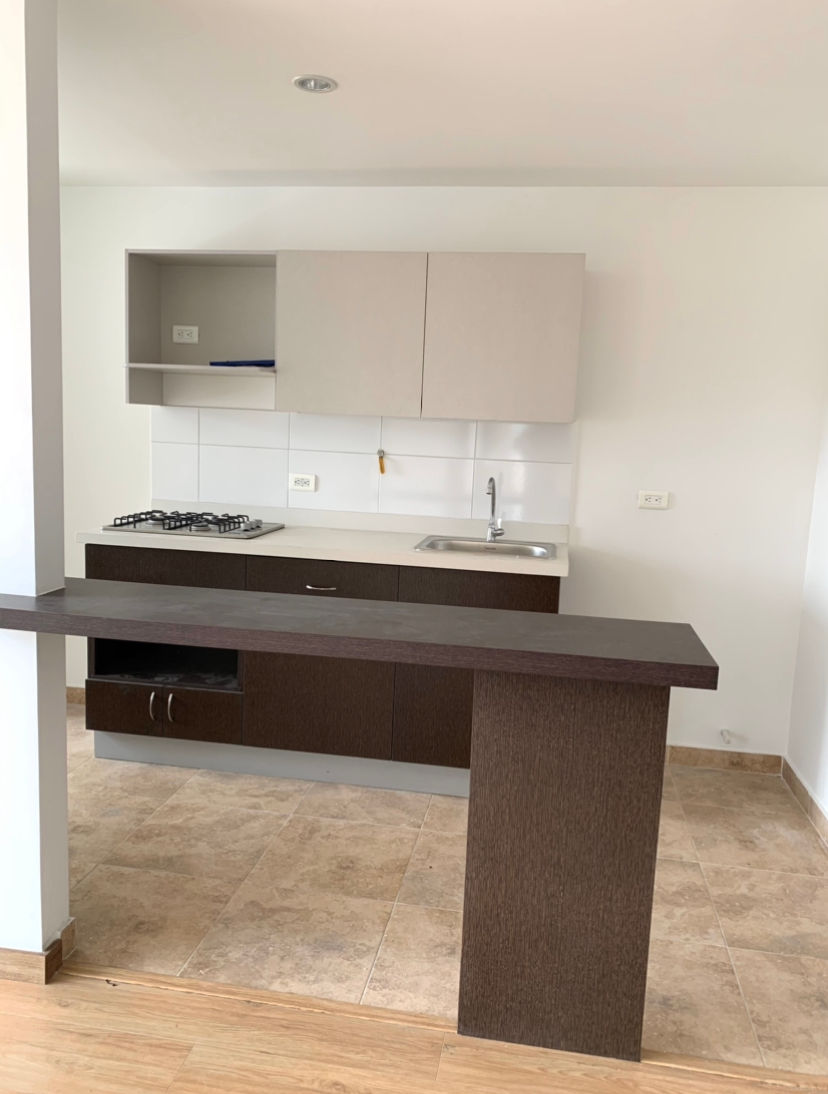 Miniatura: Apartamento Amplio en Unidad Cerrada Sector Cabañas