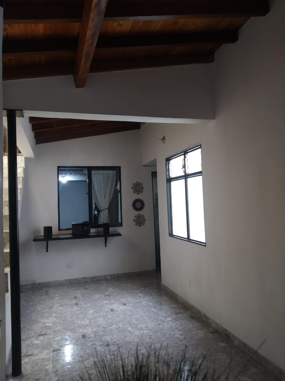 Miniatura: HERMOSA CASA EN LAS BRISAS