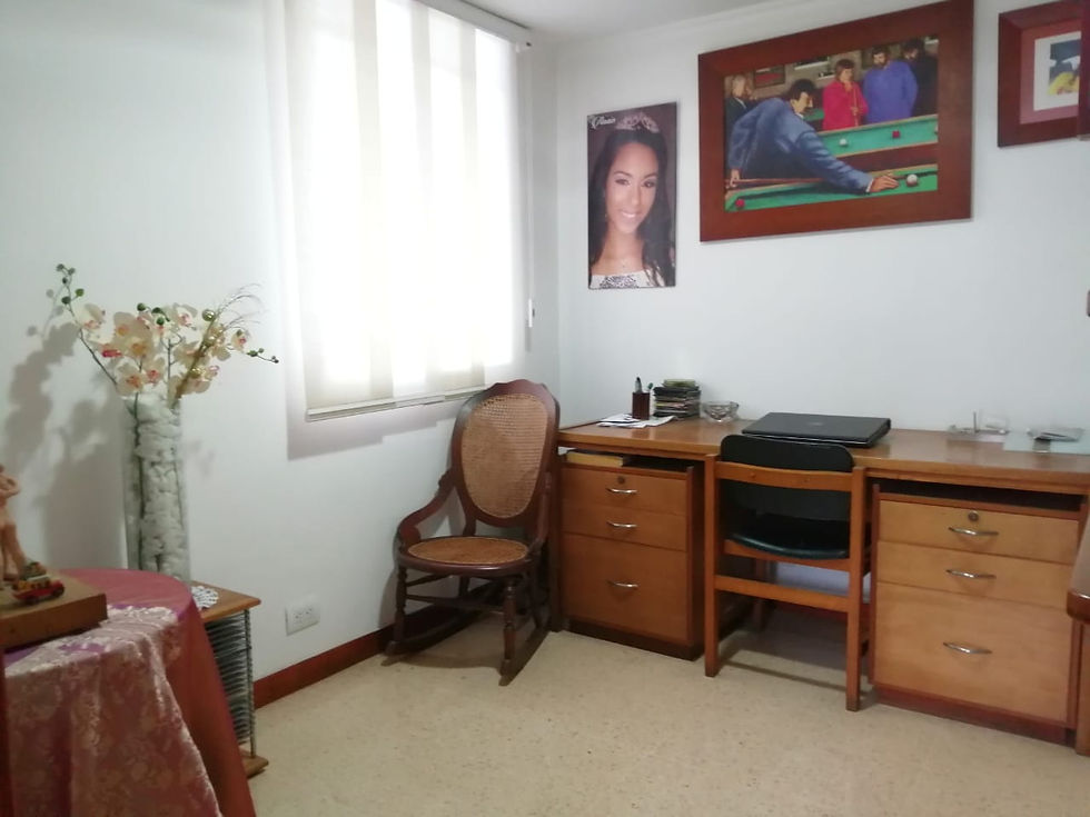 Miniatura: CASA CON BUENOS ESPACIOS EN EL BARRIO SERRAMONTE, TOTALMENTE TERMINADA Y 90 MTS