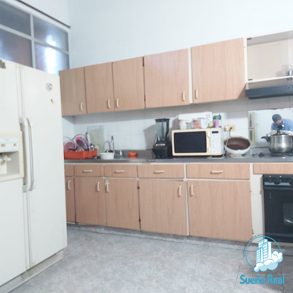 Miniatura: AMPLIA CASA EN SECTOR ESTADIO, CON GARAJE Y 4 HABITACIONES ¡EXCELENTE UBICACIÓN!