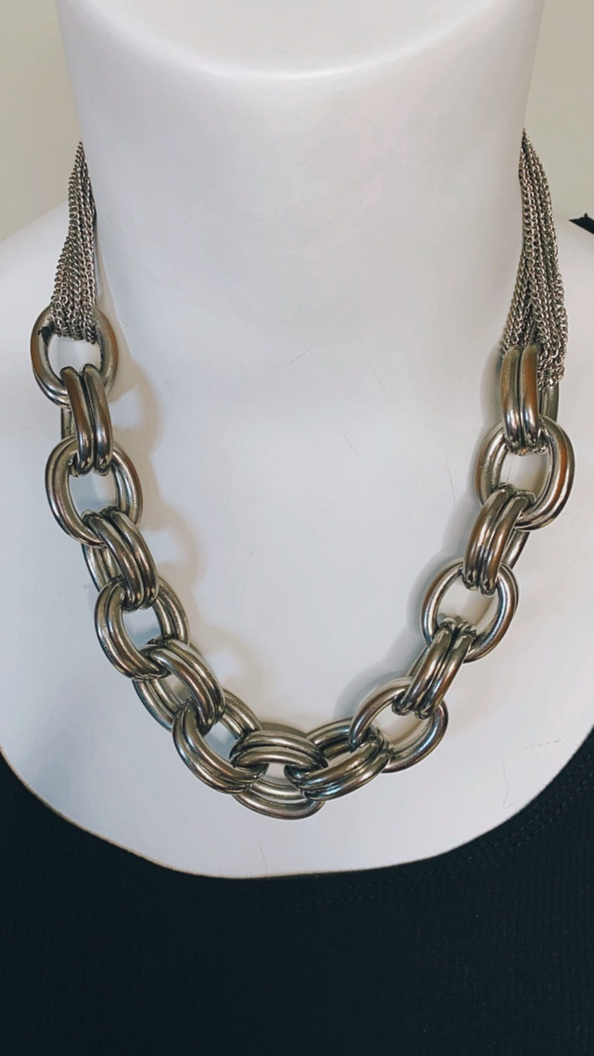 Thumbnail: Silver Chain