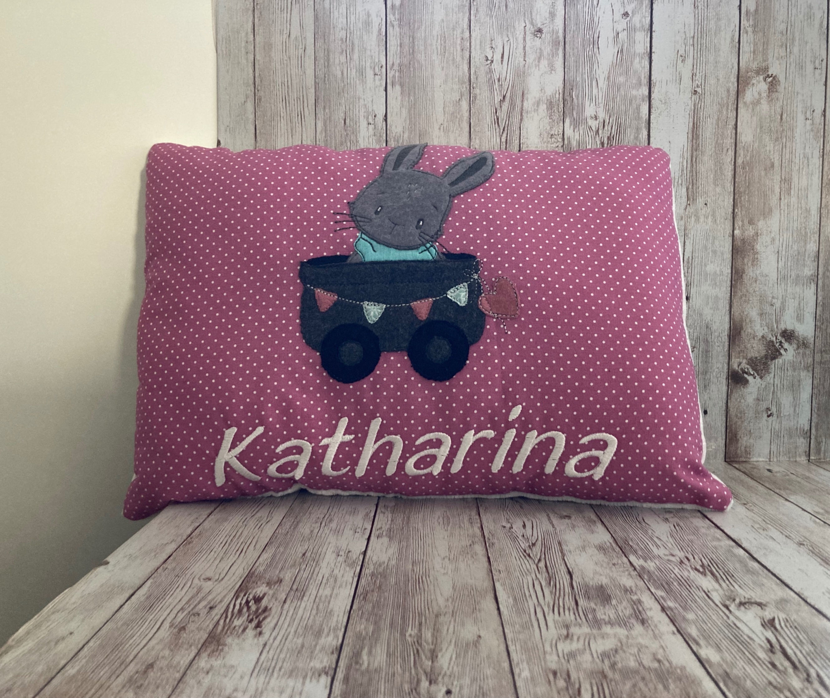 Kleinkinderkissen bestickt individualisierbar