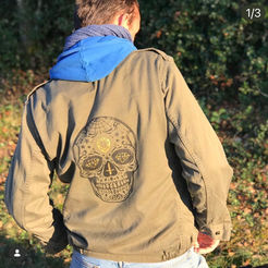 Veste militaire personnalisée peinte à la main avec motif tête de mort