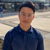 Headshot - vick gu.jpg