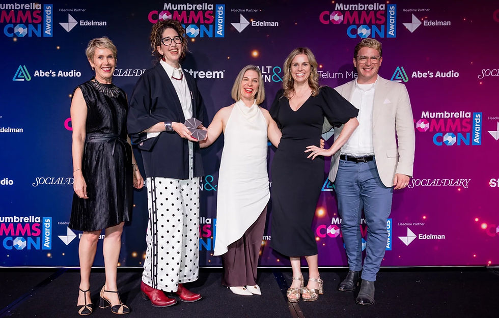 LTR: Liz Weselby (Archetype) presents the trophy for Best Government Campaign of the Year to House of Kitch's Samara Kitchener, Leigh Goldberg, Victoria Mackinlay & Johnathon Ryan-Parker