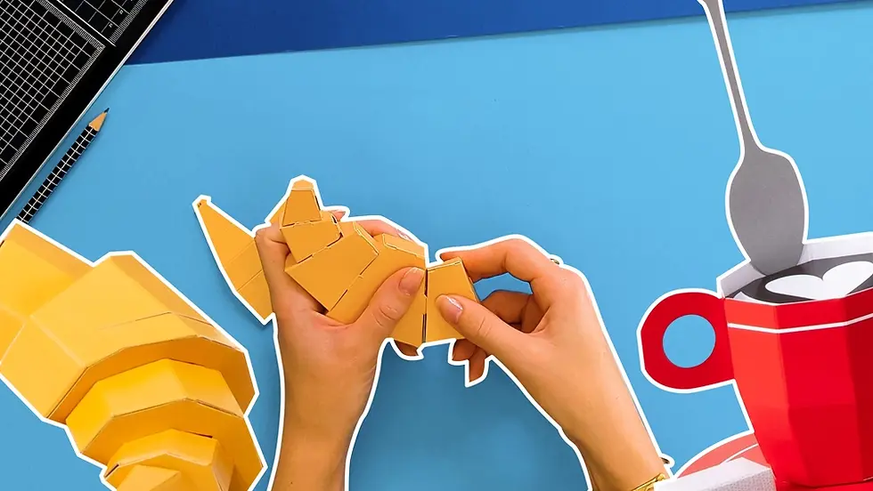 Thumbnail: Croissant DIY papieren vouwset