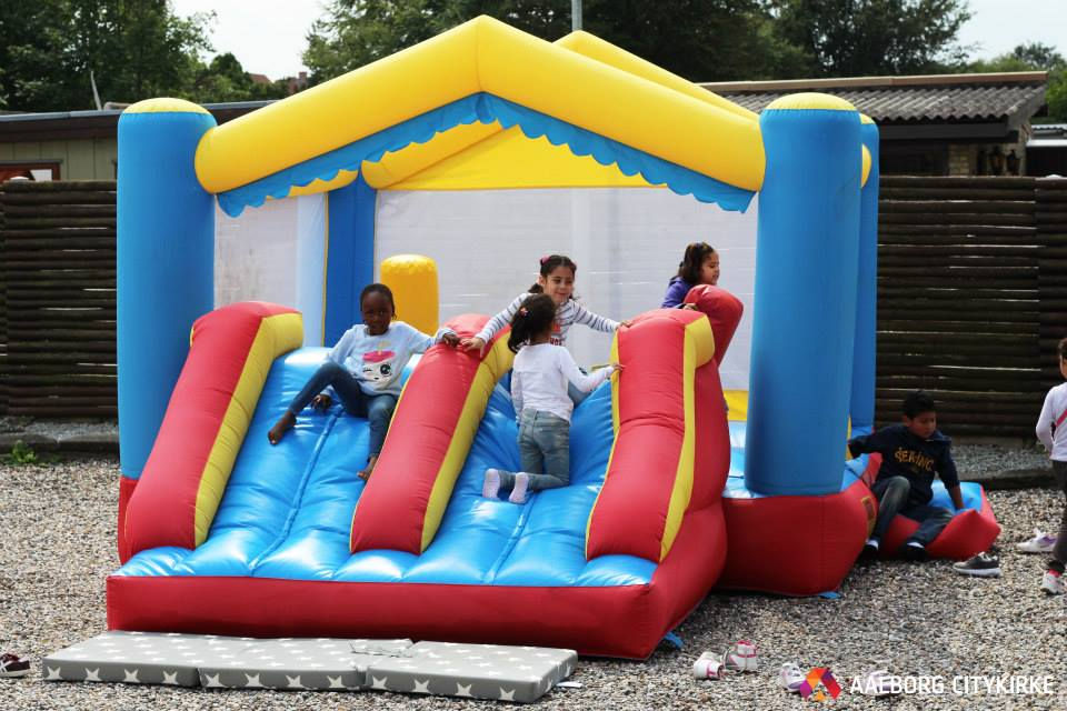 Skoletaske uddelings fest