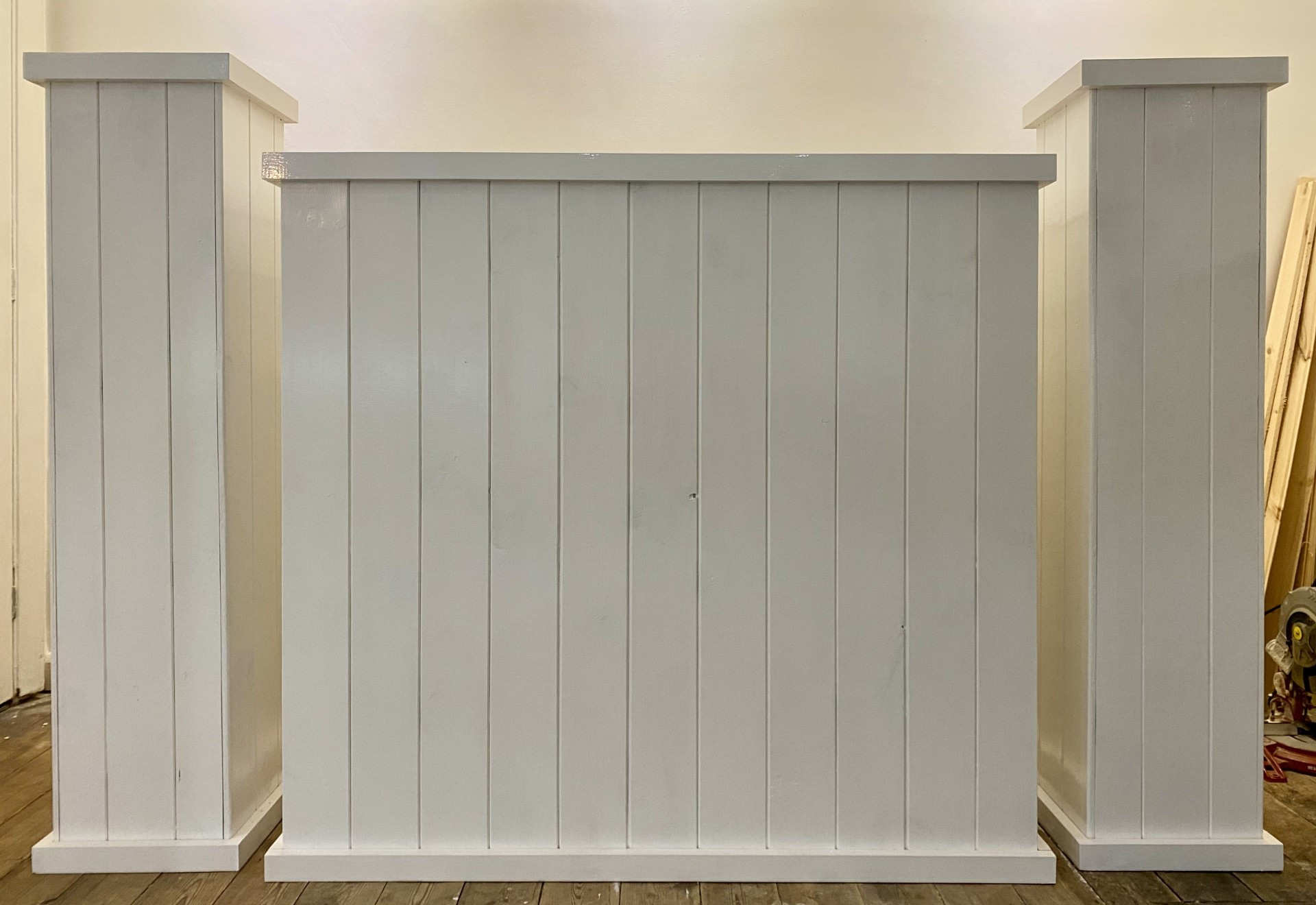 Classic white Booth and Podiums