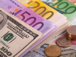 EUR/USD sinks again, taps new 16-week bottom