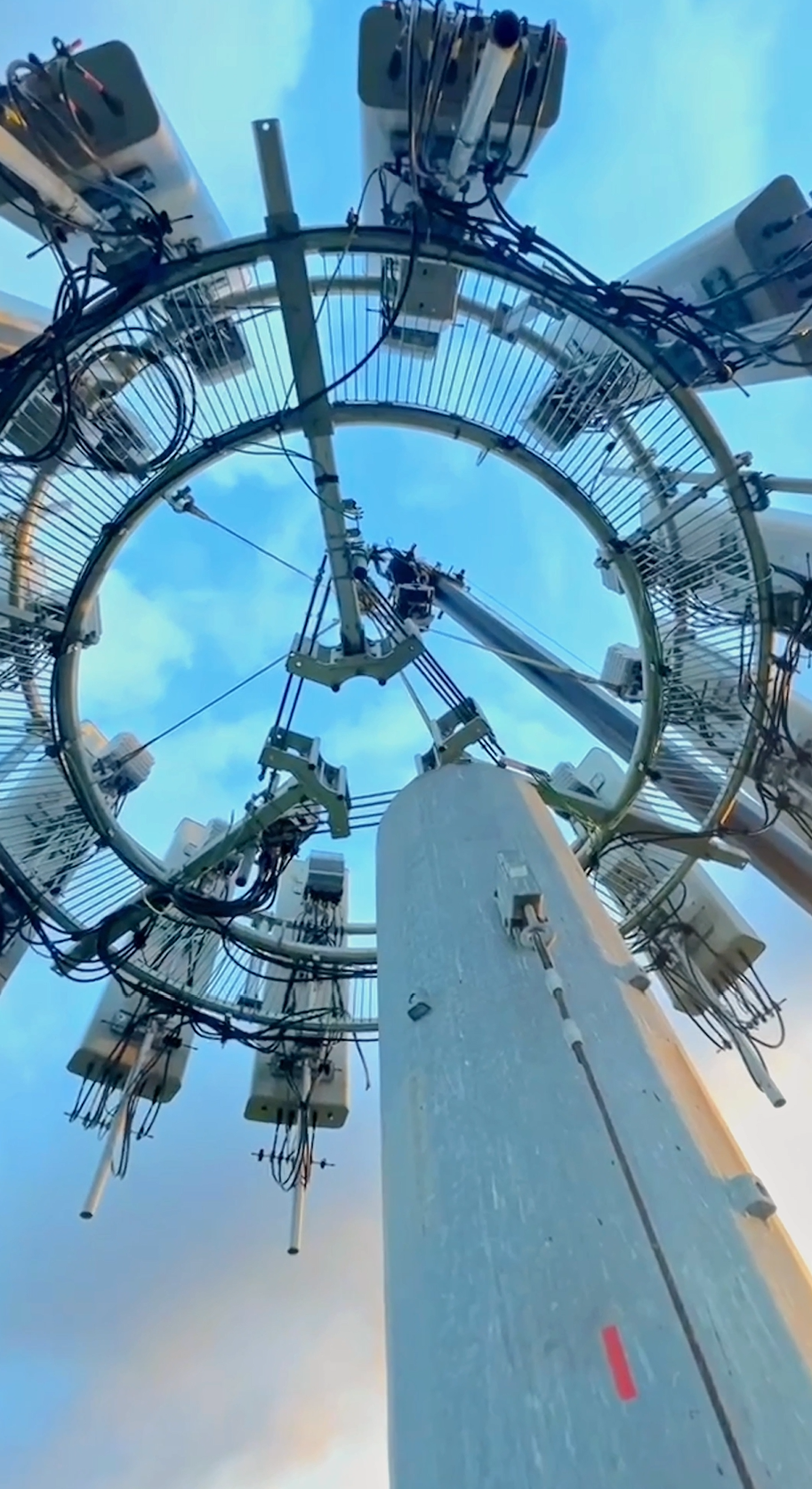 RRU Round Top Mount Under POV