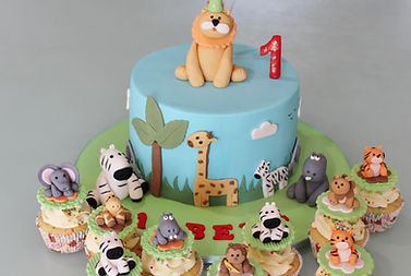 Jungle Safari Giraffe Birthday Cake